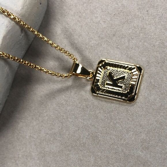 22” Womans Gold Initial Letter Necklace - Picture 12 of 14